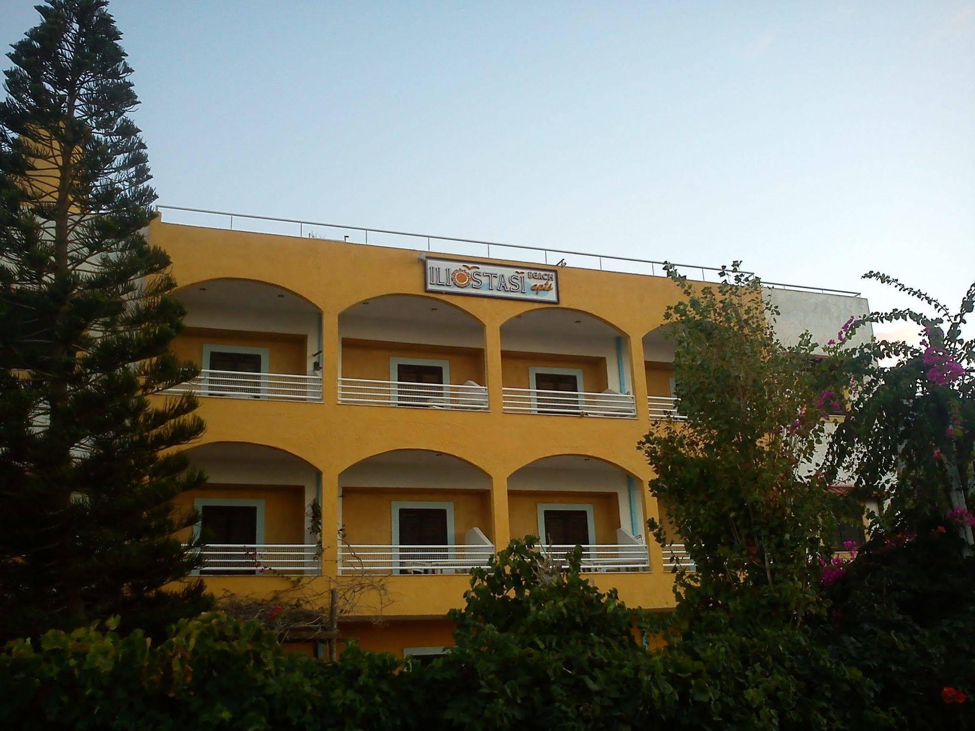Iliostasi Beach Apartments Hersonissos  Bagian luar foto